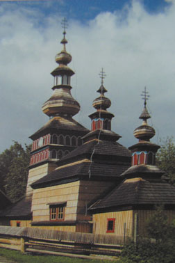 Cerkiew p.w. w. Mikoaja z Mikulašowej z XVIII w. Obecnie w skansenie w Bardejowskich Kupelach, gdzie nadal suy wiernym.