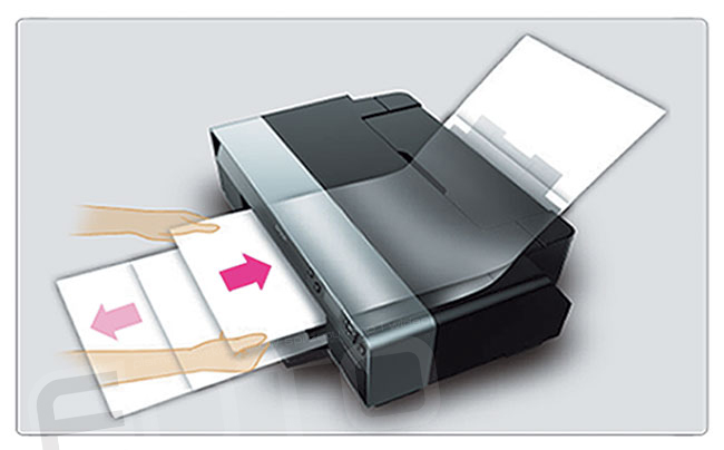 Grubsze papiery adujemy na tac od przodu drukarki.