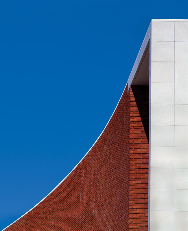 Biblioteka Uniwersytecka w Aveiro, architekt Alvaro Siza, format zdjcia 9x12. Aparat Gadndolfi 4x5.