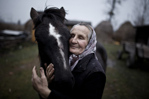 Mateusz Baj  „Mieszkanka Szacka na Ukrainie ze swoim koniem”