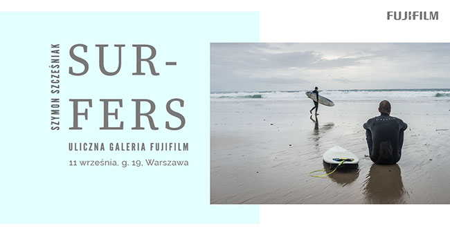 Wystawa „Surfers” Szymona Szczeniaka w ulicznej galerii Fujifilm