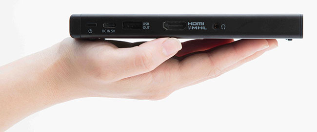 Nowy, przenośny projektor Sony MP-CD1: duże możliwości i kieszonkowe wymiary 