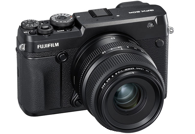 PHOTOKINA 2018: Fujifilm GFX 50R w stylu aparatu dalmierzowego