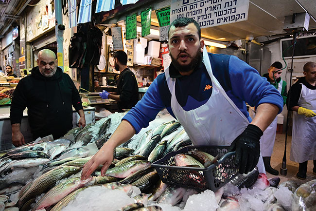 Mahane Yehuda Market w Jerozolimie, zabijajc wzrokiem…