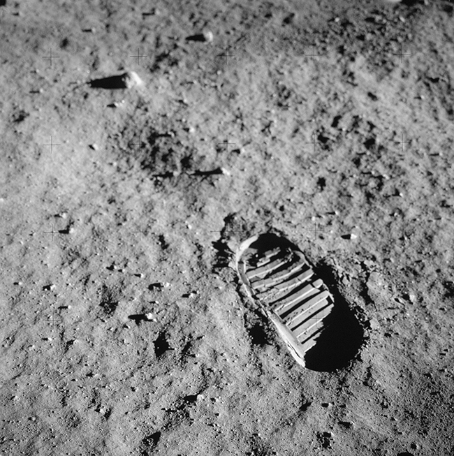 Neil-Armstrong's-footprint-in-lunar-soil-©-NASA-