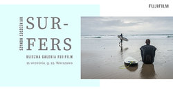 Wystawa „Surfers” Szymona Szczeniaka wulicznej galerii Fujifilm