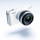 Firma Nikon wprowadza nowy system aparatw fotograficznych