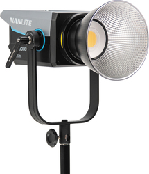 Nanlite FC-300B/500B - lampy LED zwymiennymi modyfikatorami wiata