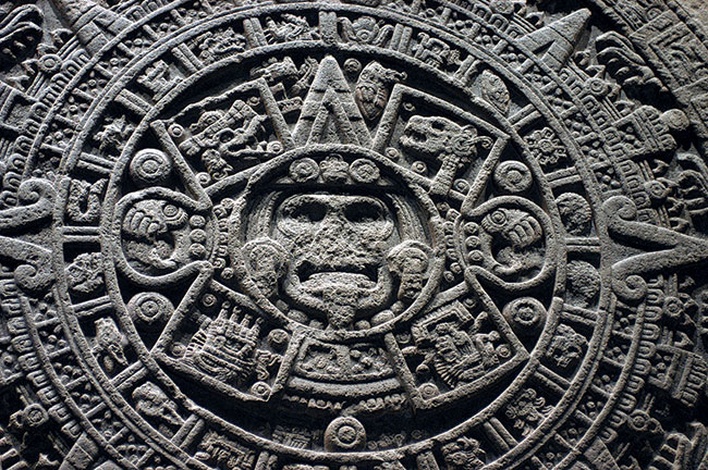 Kamie Soca - oryginalny aztecki kalendarz, rednica prawie 4 m - Museo Nacional de Antropologia. Nikon D100, obiektyw Nikon ED Nikkor AF-S 28-70 mm 1:2,8D (ISO 800; t=1/80 s; f=2,8; ogniskowa 70 mm).