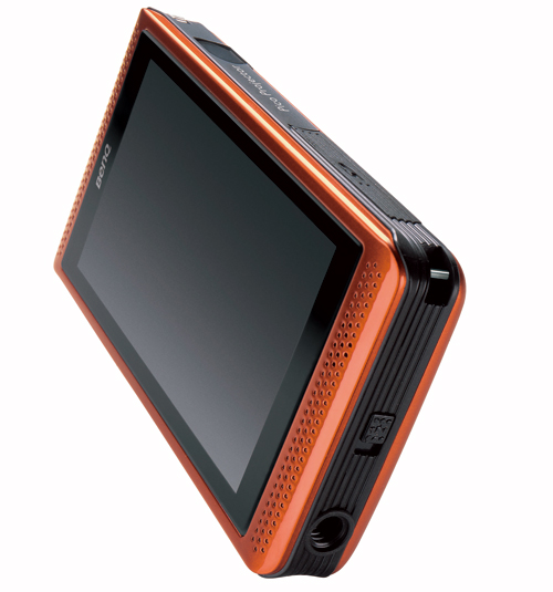 BenQ DV-S11 – pierwsza na wiecie kamera full HD z projektorem LED