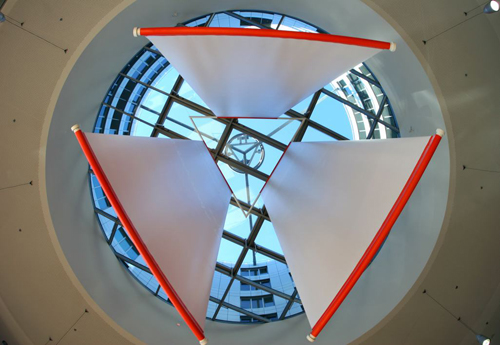 Budynek Daimler-Chrysler w Warszawie. Klient: Vertano Real Estate. Canon EOS 20D, Sigma 15 mm f/2,8 EX DG Fisheye.