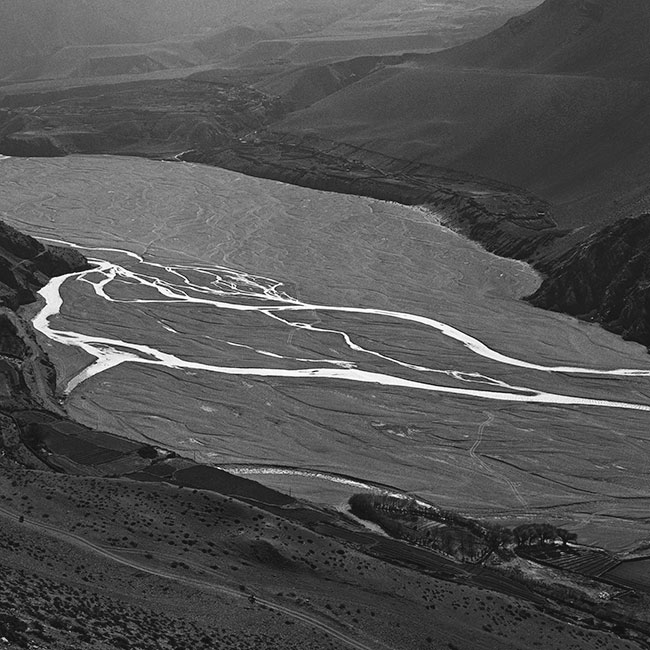 Wieczorny widok na&nbsp;rzek� Kali Gandaki (tytu�: &bdquo;Czarna rzeka&rdquo;).