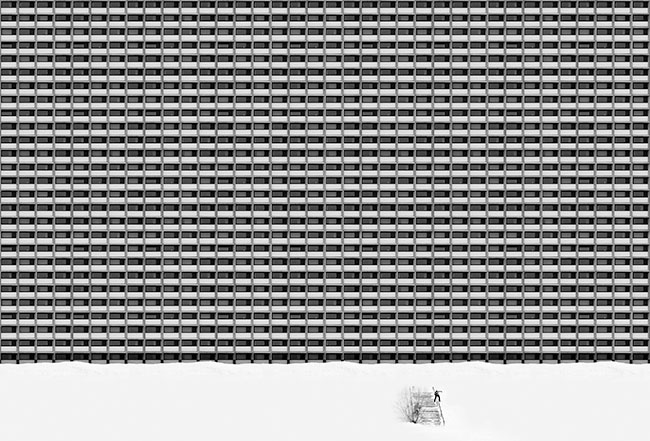 Fotograf:&nbsp;Lorenz Holder. Sportowiec: Jordan Mendenhall. Miejsce: &Ouml;rnsk&ouml;ldsvik, Szwecja. 1.&nbsp;miejsce w&nbsp;kategorii &bdquo;Experimental&rdquo;. Sprz�t: Canon EOS 40D z&nbsp;obiektywem Hartblei 50&nbsp;mm f/2,8 oraz statyw. Parametry: ISO&nbsp;160; f/4; 1/1000&nbsp;s. G&oacute;rna partia budunku zosta�a powielona w&nbsp;Photoshopie.