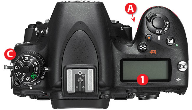 W porównaniu do D700 znacznie zawono korpus D750, ale uchwyt nie straci na komforcie obsugi. Zawono te wywietlacz LCD [1].
