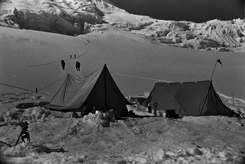 Pierwsza polska wyprawa w Himalaje Nepalu 1974