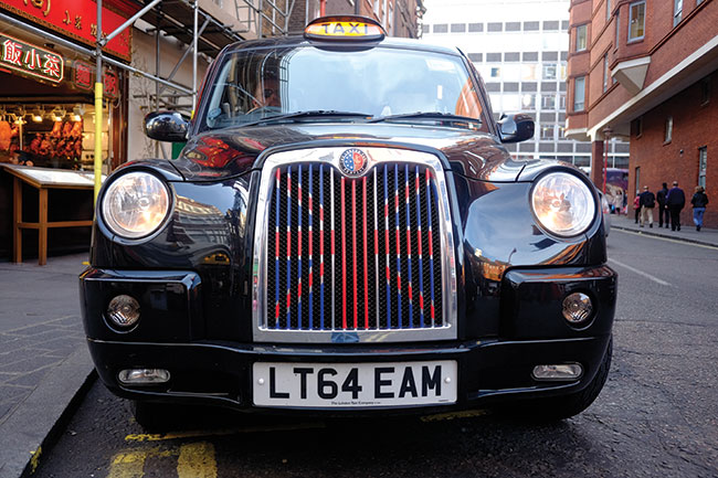 Celem tego zdj�cia by�o pokazanie samochodu, a&nbsp;nie logotypu konkretnej marki. fot. K. Patrycy