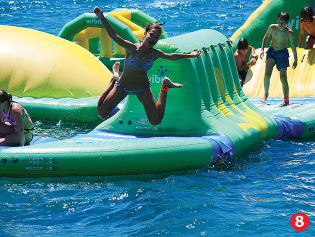 6K Photo można wykorzystać zamiennie z trybem zdjęć seryjnych do rejestracji najciekawszych wakacyjnych chwil. 6K Photo można wykorzystać zamiennie z trybem zdjęć seryjnych do rejestracji najciekawszych wakacyjnych chwil.