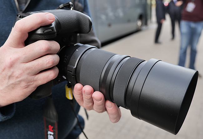 Panasonic LUMIX S1 Grip PION z 70 -200 mm