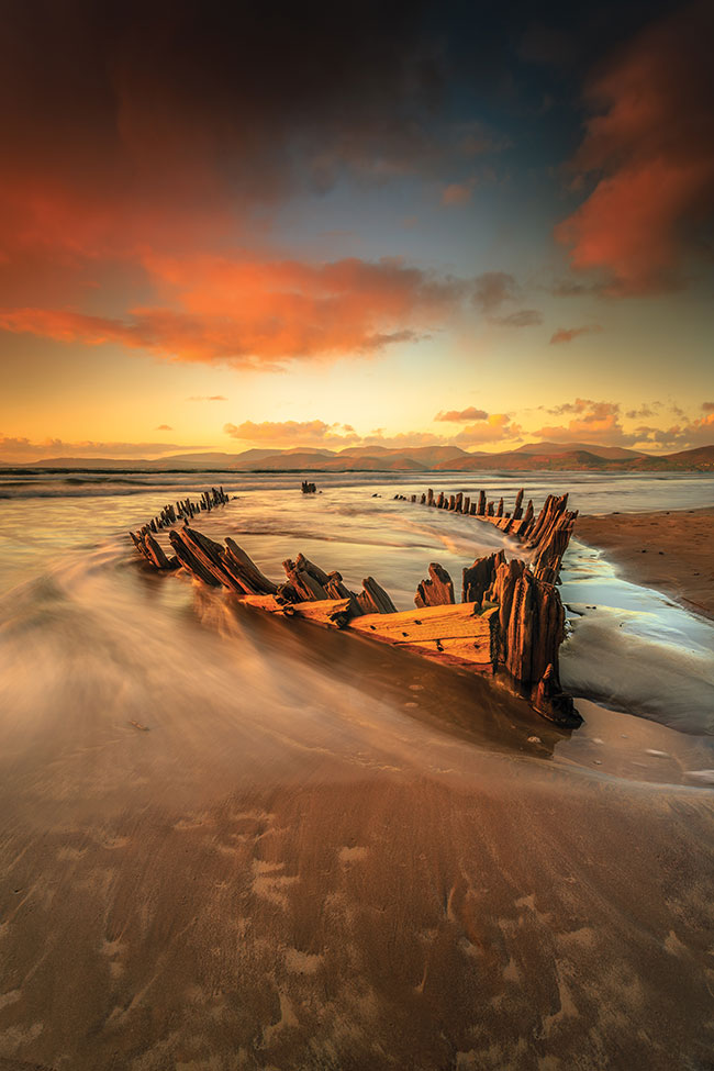  „Sunbeam” to moje ulubione zdjcie. Fotografia przedstawia wrak statku na zachodnim wybrzeu Irlandii.