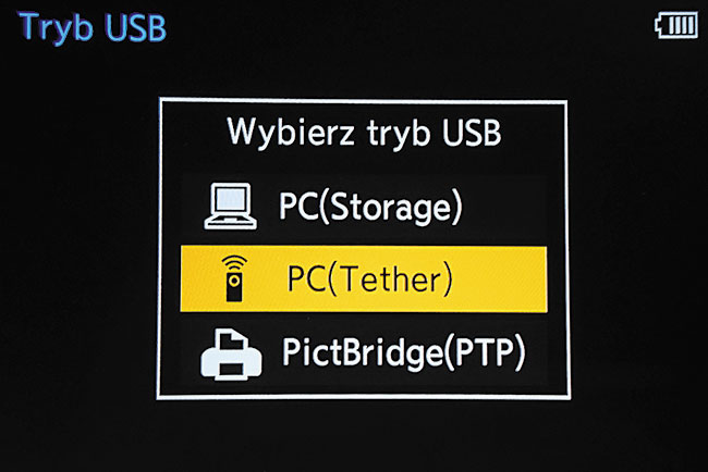 Po podczeniu kabla USB wybieramy jeden z trzech trybów pracy:  dysk zewntrzny, sterowanie poprzez komputer, bezporedni wydruk na drukarce.