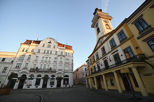 Rynek w Cieszynie, zota godzina. Nikon Z 6II + Z 14-24 mm f/2,8 S; par. eksp.: 1/250 s; ISO 400; f/5; f=14 mm