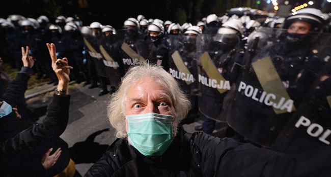 Warszawa, Polska, 23.10.2020. (AP Photo/Czarek Sokoowski)