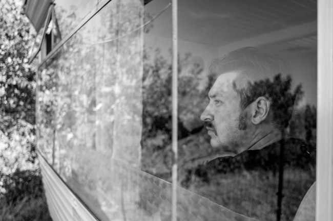 Ukraiski songwriter Sasha Boole gra amerykaski folk country. Przez ostatnie cztery lata koncertowa w klubach, na festiwalach oraz nietypowych miejscach caej Europy.