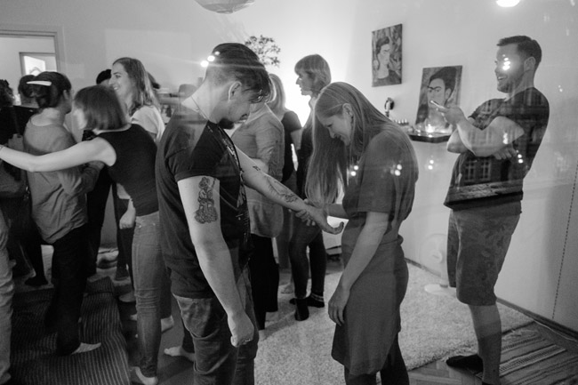 Ukraiski songwriter Sasha Boole gra amerykaski folk country. Przez ostatnie cztery lata koncertowa w klubach, na festiwalach oraz nietypowych miejscach caej Europy.