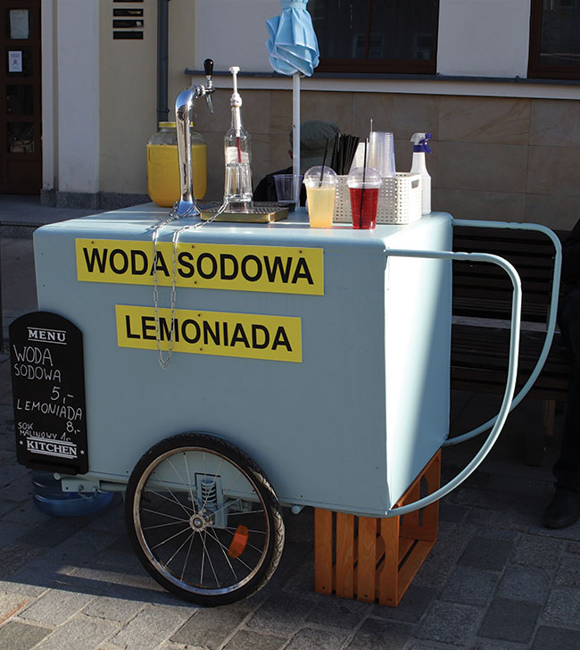 Wakacyjny obraz rzeczywisto�ci w&nbsp;PRL wraca jako atrakcja w&nbsp;Lublinie. Canon EOS M50 II + 15&ndash;45 mm f/3,5&ndash;6,3; par. eksp.: 1/200 s; ISO 100; f/5,6; f=15&nbsp;mm