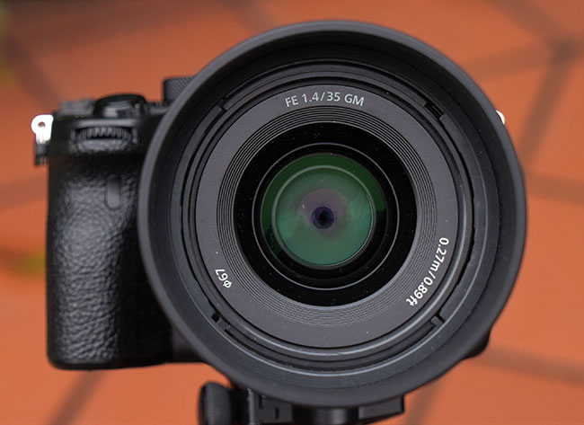 Sony G-Master 35 mm f/1,4 - bezkompromisowa ostro�� i elegancki bokeh, pierwsze zdj�cia testowe