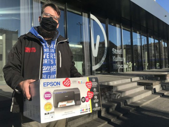 Epson dla WOP - ponad 15 tys. z zebrane na aukcjach unikalnych drukarek EcoTank 