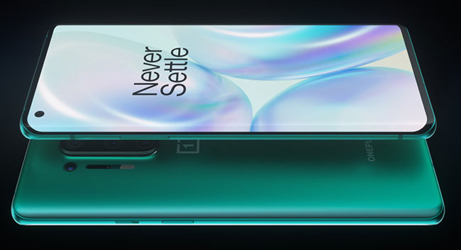 OnePlus 8 Pro najlepszym smartfonem sezony 2020/2021