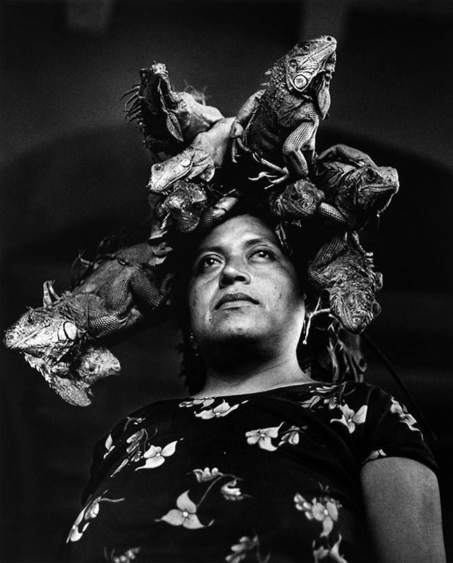 © Graciela Iturbide, Nuestra Señora de las Iguanas, Juchitán, México, 1979