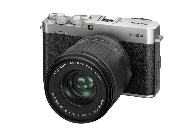 XF 18 z X-E4