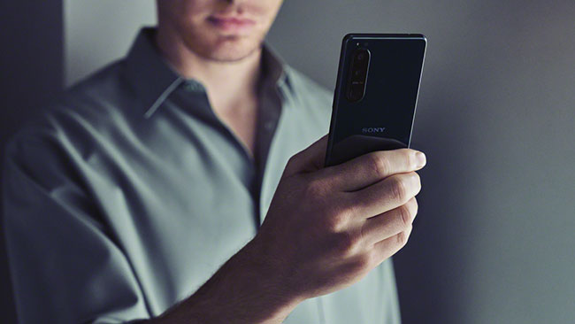 Sony Xperia 1 III i Xperia 5 III - smartfony z teleobiektywami o zmiennej ogniskowej