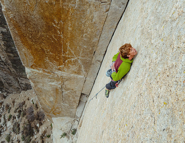 Red Bull Illume Image Quest 2021; Kategoria: Emerging by Black Diamond; Tytu: Queen of Heartbreaks; Zwycizca kategorii; Fotograf: © Victoria Kohner-Flanagan / Red Bull Illume; Zawodnik: Jack Nugent, www.instagram.com/jckngnt; Lokalizacja: Bishop, CA, Stany Zjednoczone. Sony A6400 + SIGMA 16 mm f/1,4 DC DN; ISO: 400; f/4,5; 1/400 s