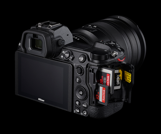 Nikon Z6II sloty kart CFexpress B