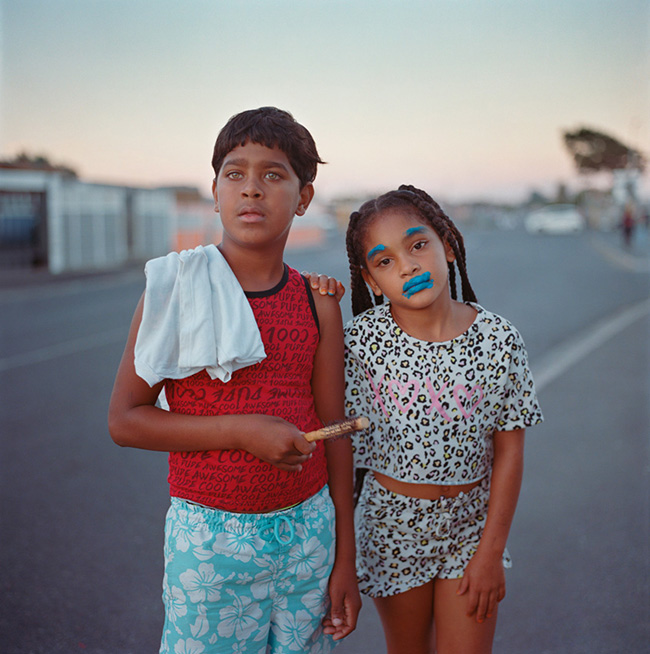 I miejsce: Laura Pannack (Wielka Brytania) za cykl The Journey Home from School (Droga ze szkoy do domu)