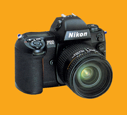 Nikon F100 - młodszy brat Nikona F5 - tylko dla koneserów