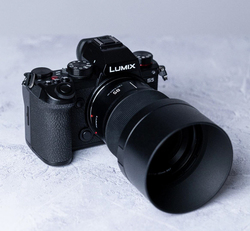 Panasonic LUMIX S 85 mm f/1,8 - znamy cen�!