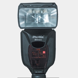 Lampa byskowa Phottix Mitros+ zwbudowanym radiowym systemem wyzwalania lamp