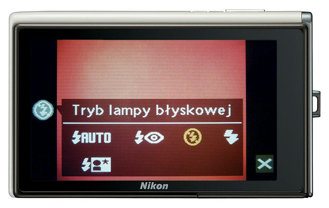 Ekran jest dotykowy, ale nie wszystkie ikonki s aktywne. W pierwszej chwili wprowadza to uytkownika w bd.