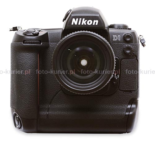 Początek formatu DX: Nikon D1