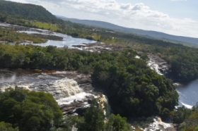 wodospady na&nbsp;rzece Caroni