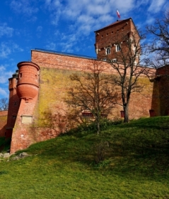 BASZTA ZODZIEJSKA Z MUREM OBRONNYM
