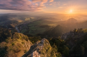 Praise of the Shadows