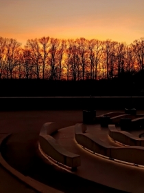 Dialog �wiat�a i&nbsp;ciszy